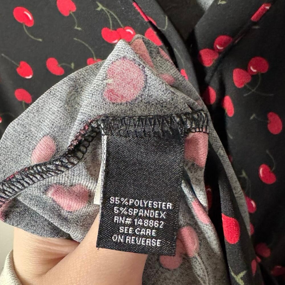 Torrid Cherry Print Plus Size Wrap Dress 3X Size 3 Retro Pinup Rockabilly - Picture 8 of 9